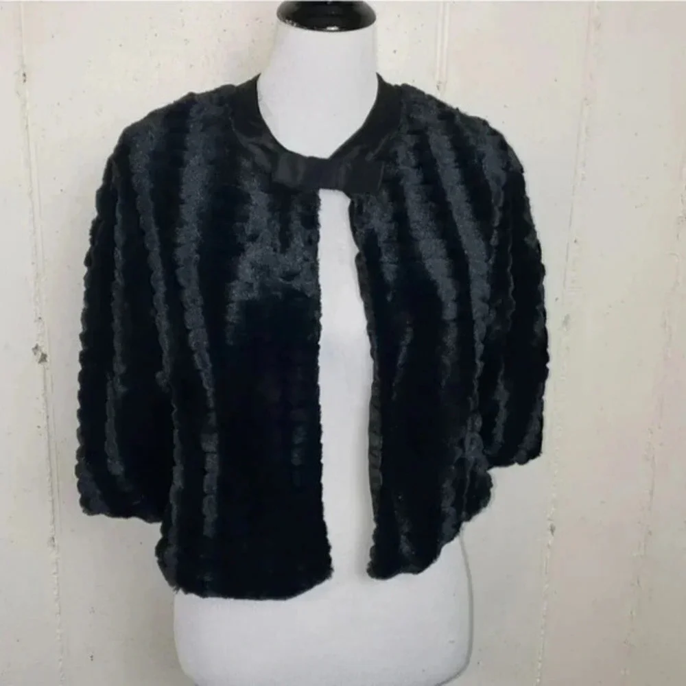KC‎ Parker 14/16 girls faux fur black cape with bow